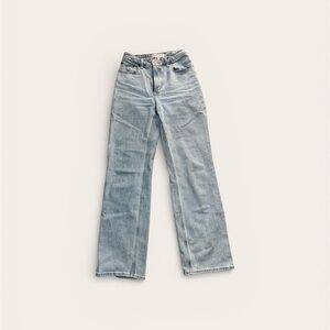 Abercrombie & Fitch Women’s Curve Love High Rise 90’s Relaxed Jeans